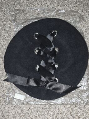 Black Lace-Up Ribbon Beret - Girls Accessories